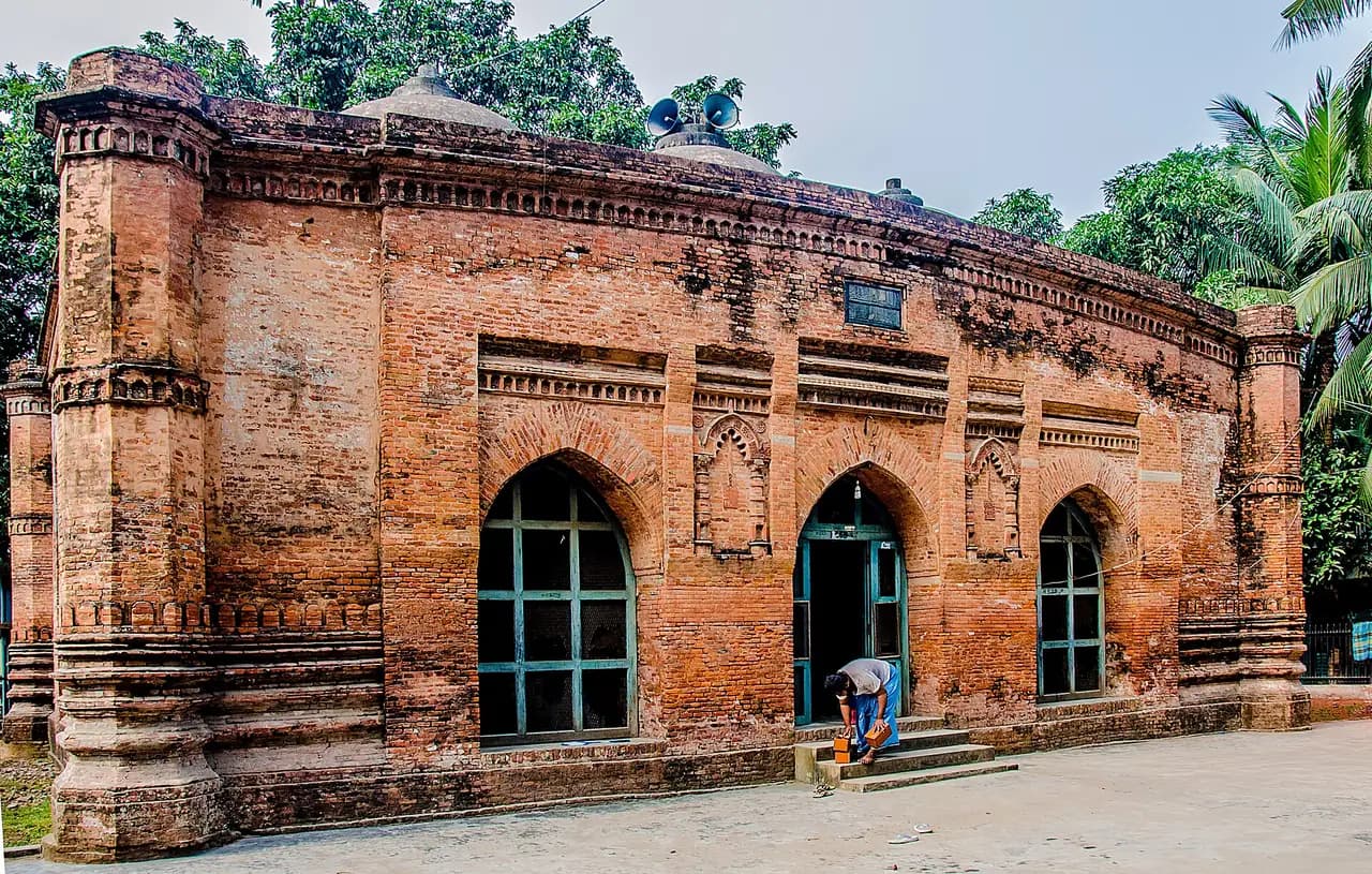 বাবা আদমের মসজিদ, মুন্সীগঞ্জ — Baba Adam's Mosque , a Jami Mosque situated in the village of Kazi Qasba under Rikabibazar Union in Rampal thana of Munshiganj District in Bangladesh .