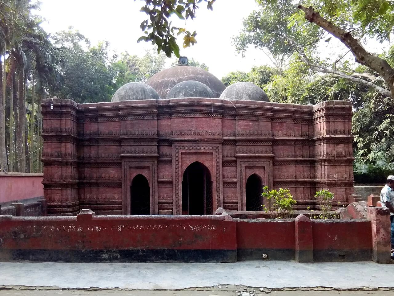 গোরার মসজিদ — ছবি