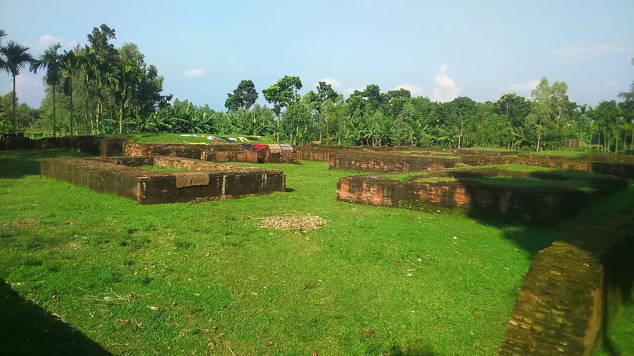 পরশুরামের প্রাসাদ — ছবি