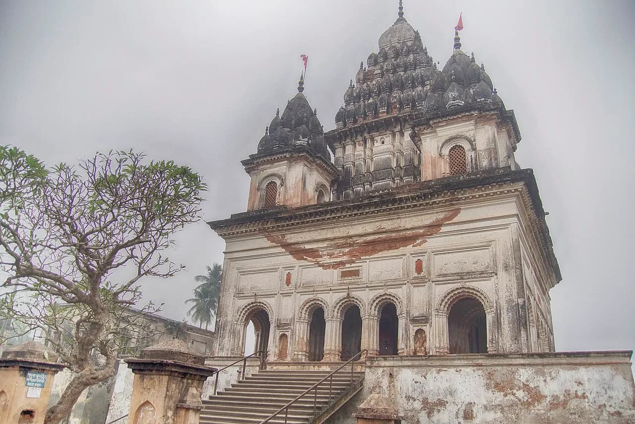 বড় শিব মন্দির, পুঠিয়া — ছবি