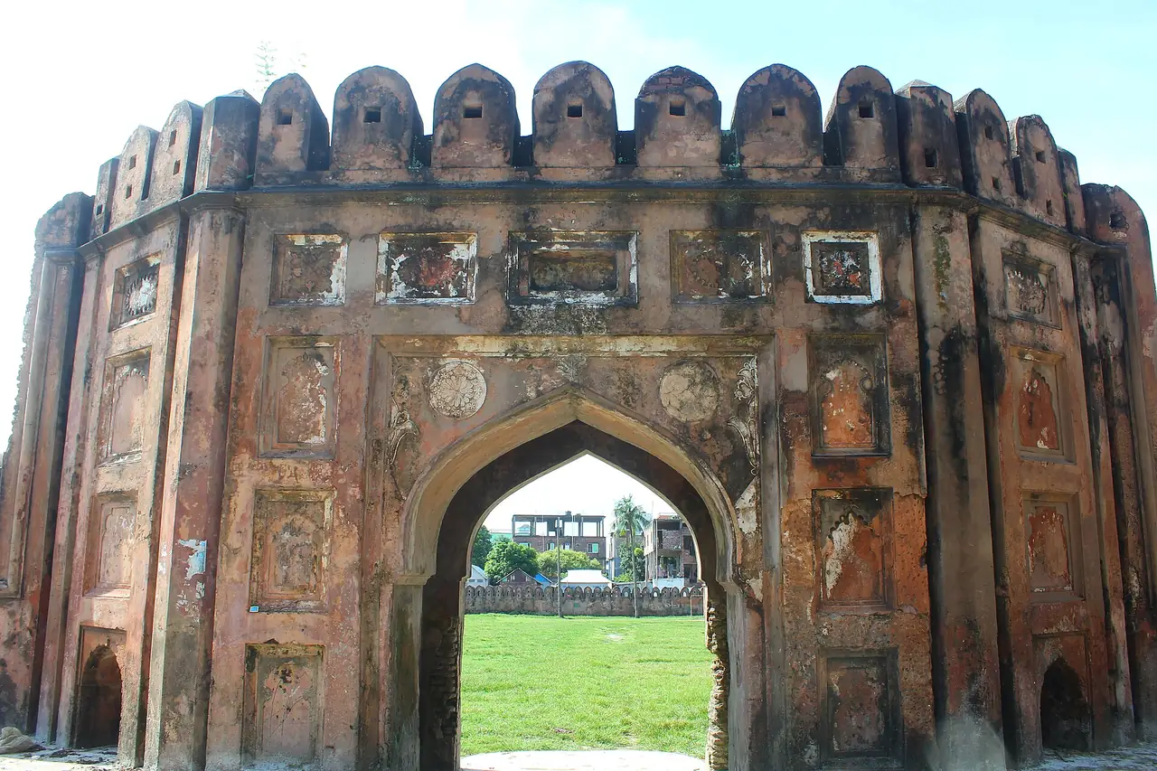 সোনাকান্দা দুর্গ, নারায়ণগঞ্জ — Sonakanda Fort main gate