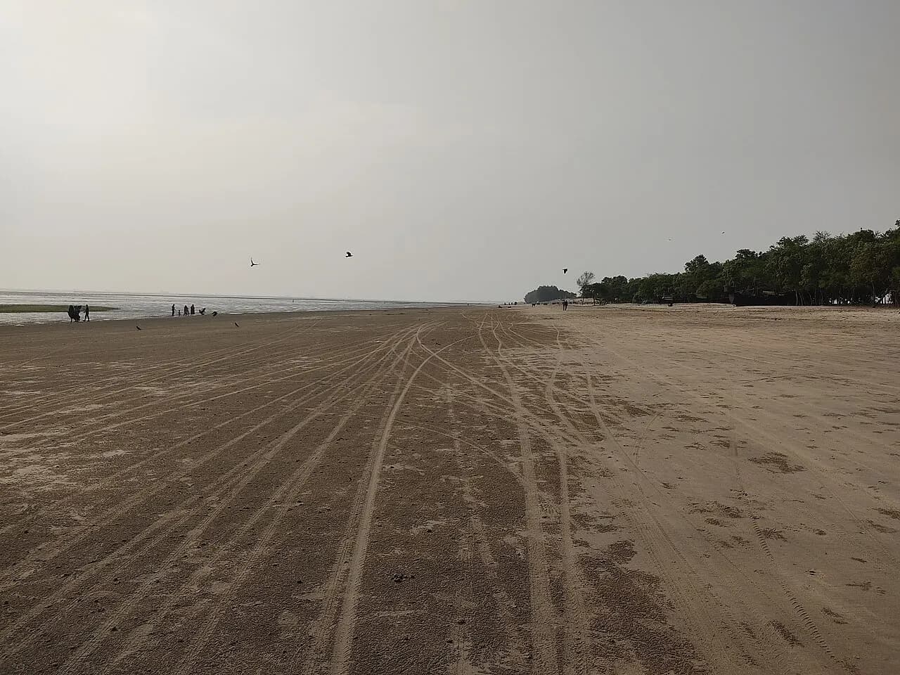 বাঁশখালী সমুদ্র সৈকত — ছবি