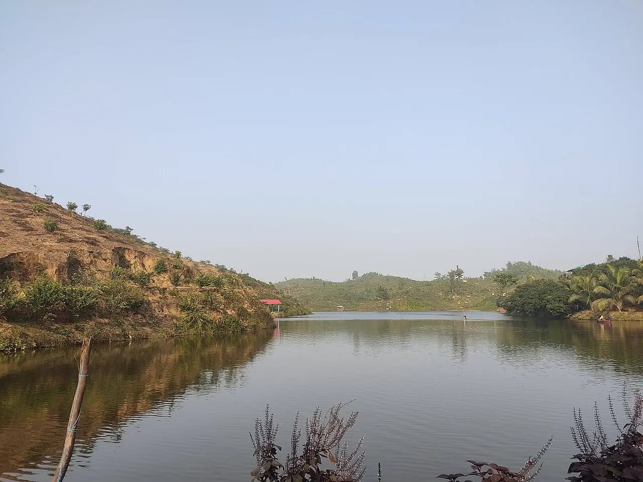 চেয়ারম্যান লেক — ছবি