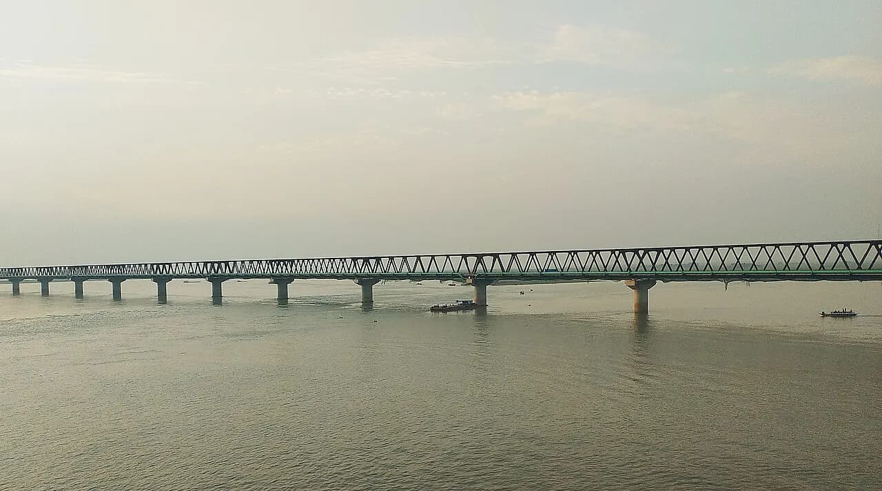 Jamuna Railway Bridge — photo